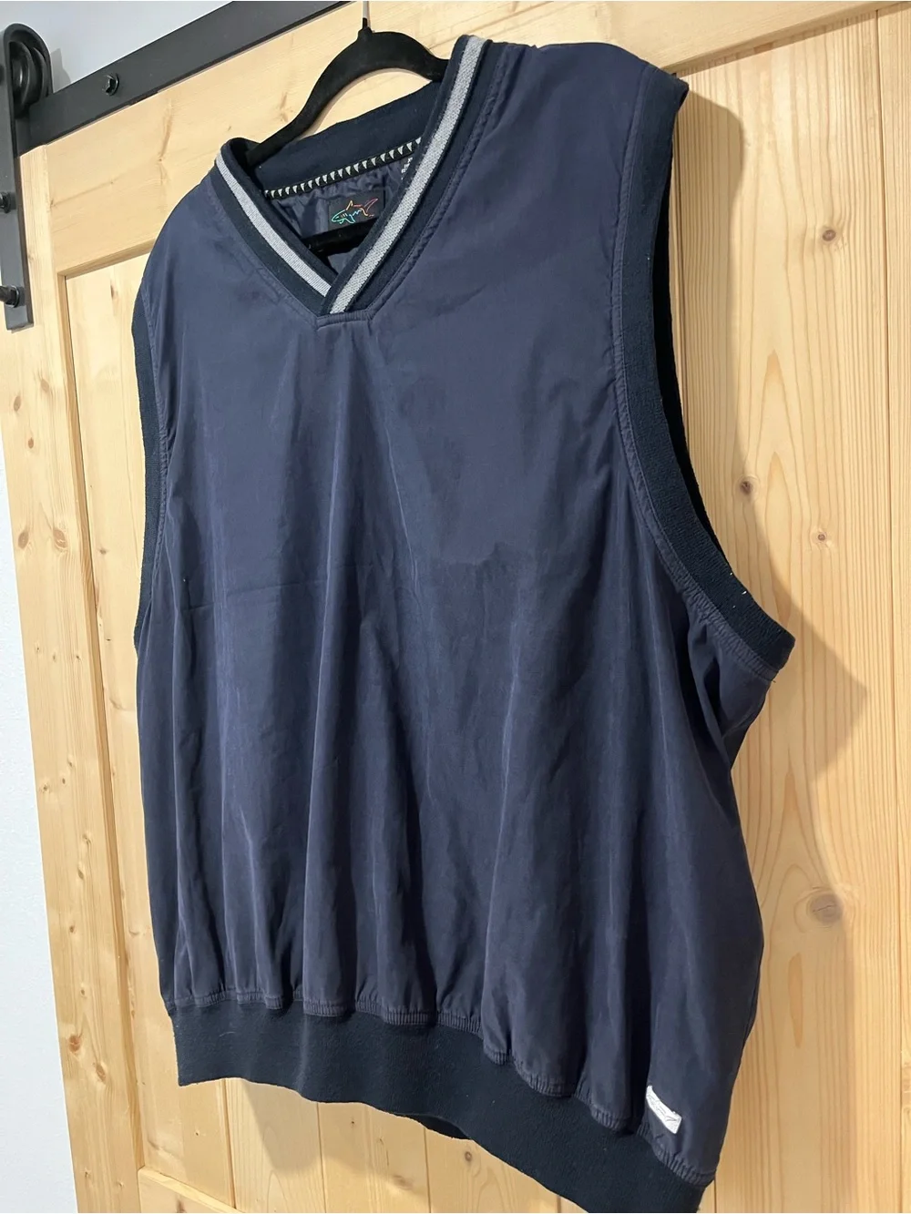 Greg Norman Collection Sleeveless V‑Neck Windbreaker XL/TG Navy Color